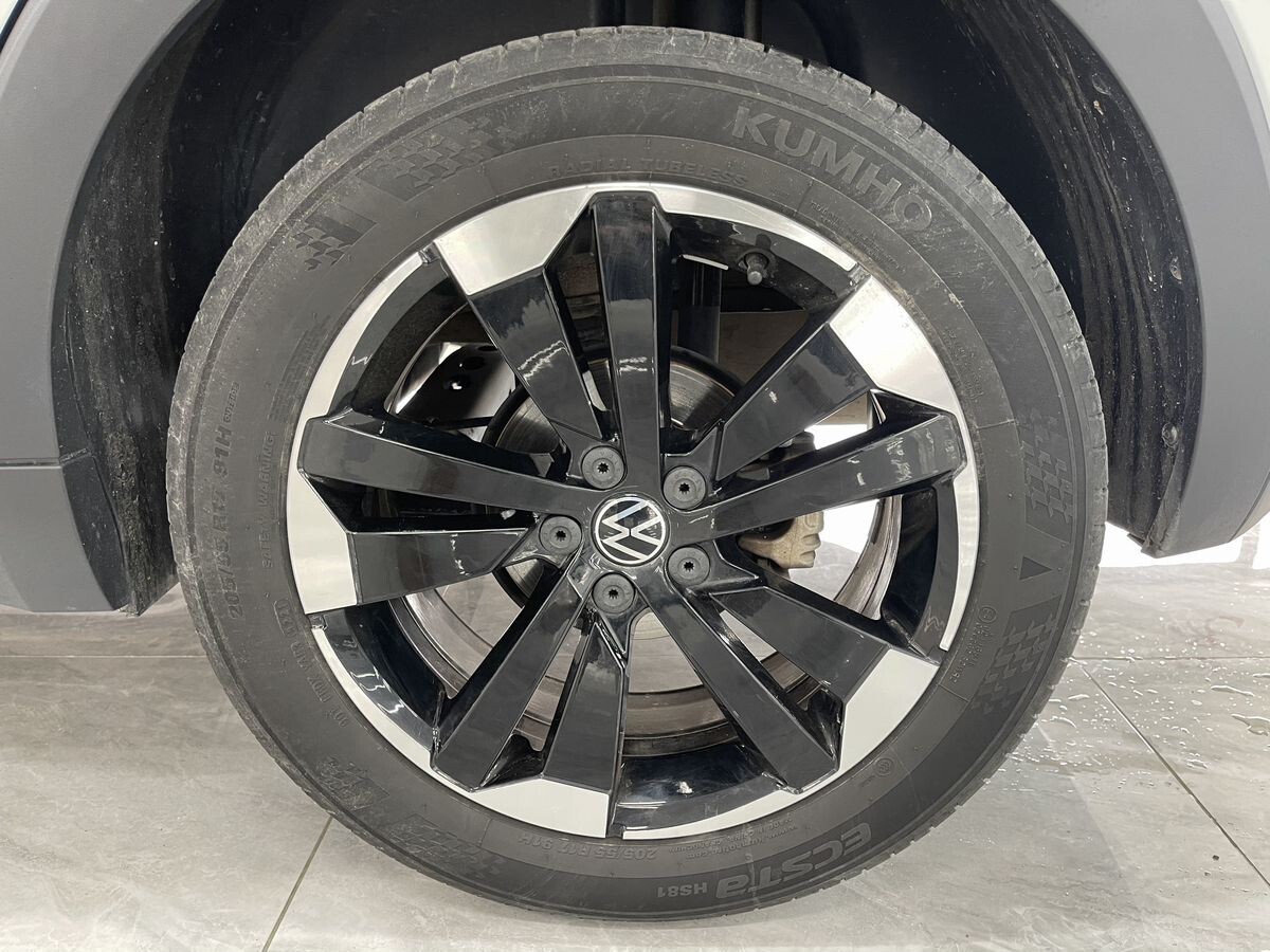 Volkswagen Tacqua 2022 - фото автомобиля