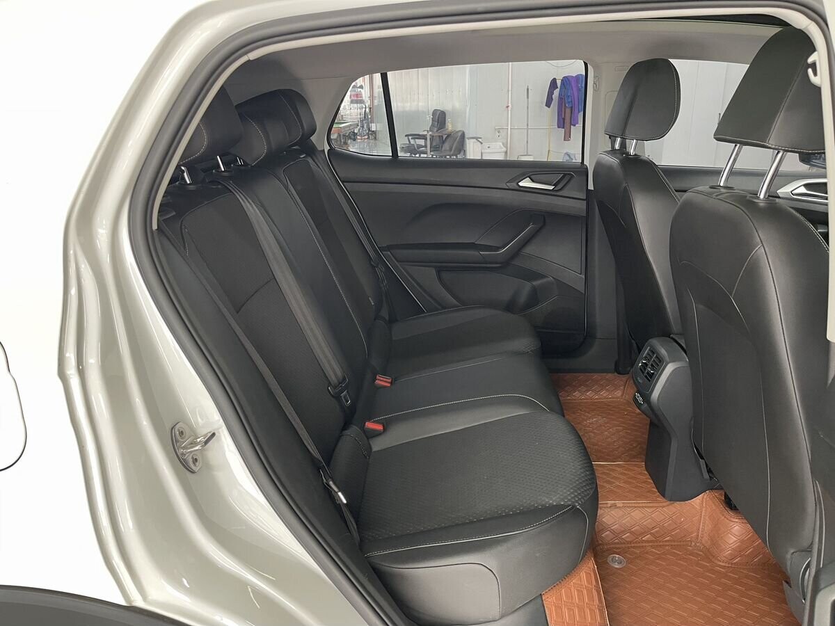 Volkswagen Tacqua 2022 - фото автомобиля