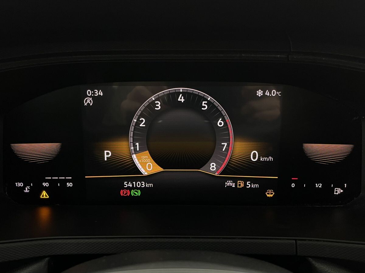 Volkswagen Tharu 2022 - фото автомобиля