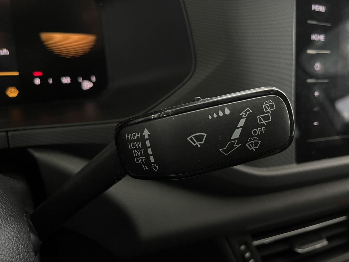 Volkswagen Tharu 2022 - фото автомобиля