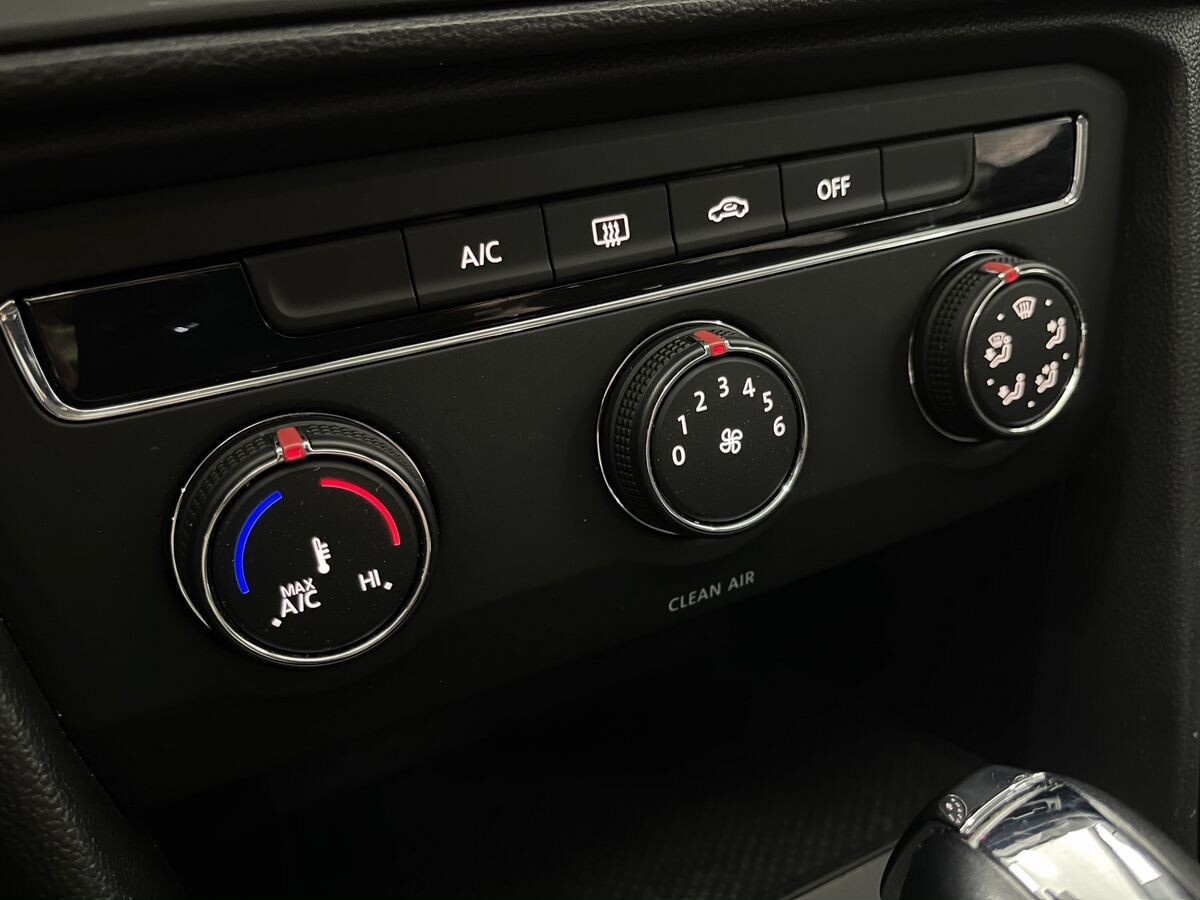 Volkswagen Tharu 2022 - фото автомобиля