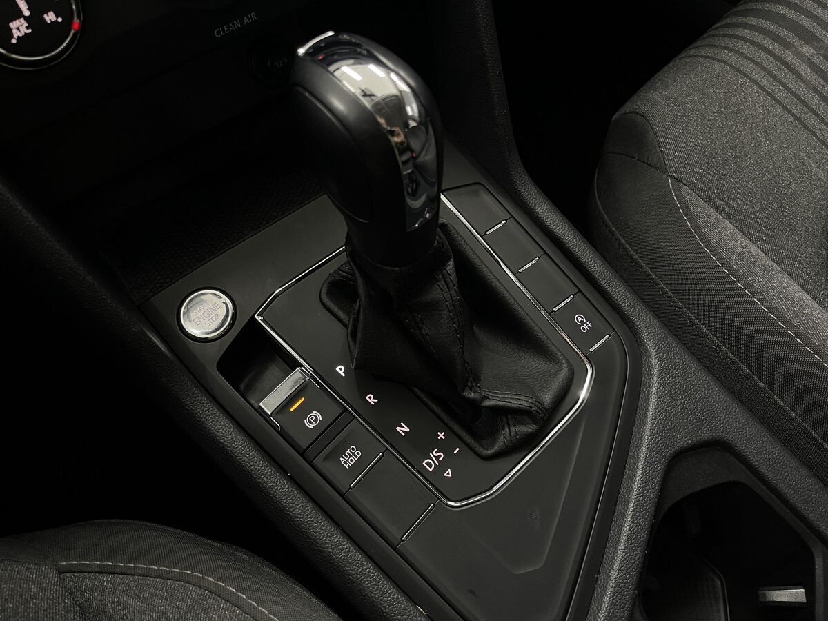 Volkswagen Tharu 2022 - фото автомобиля