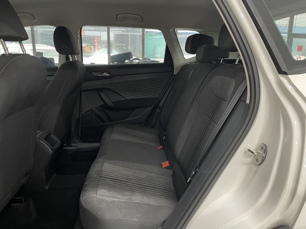 Volkswagen Tharu 2022 - фото автомобиля