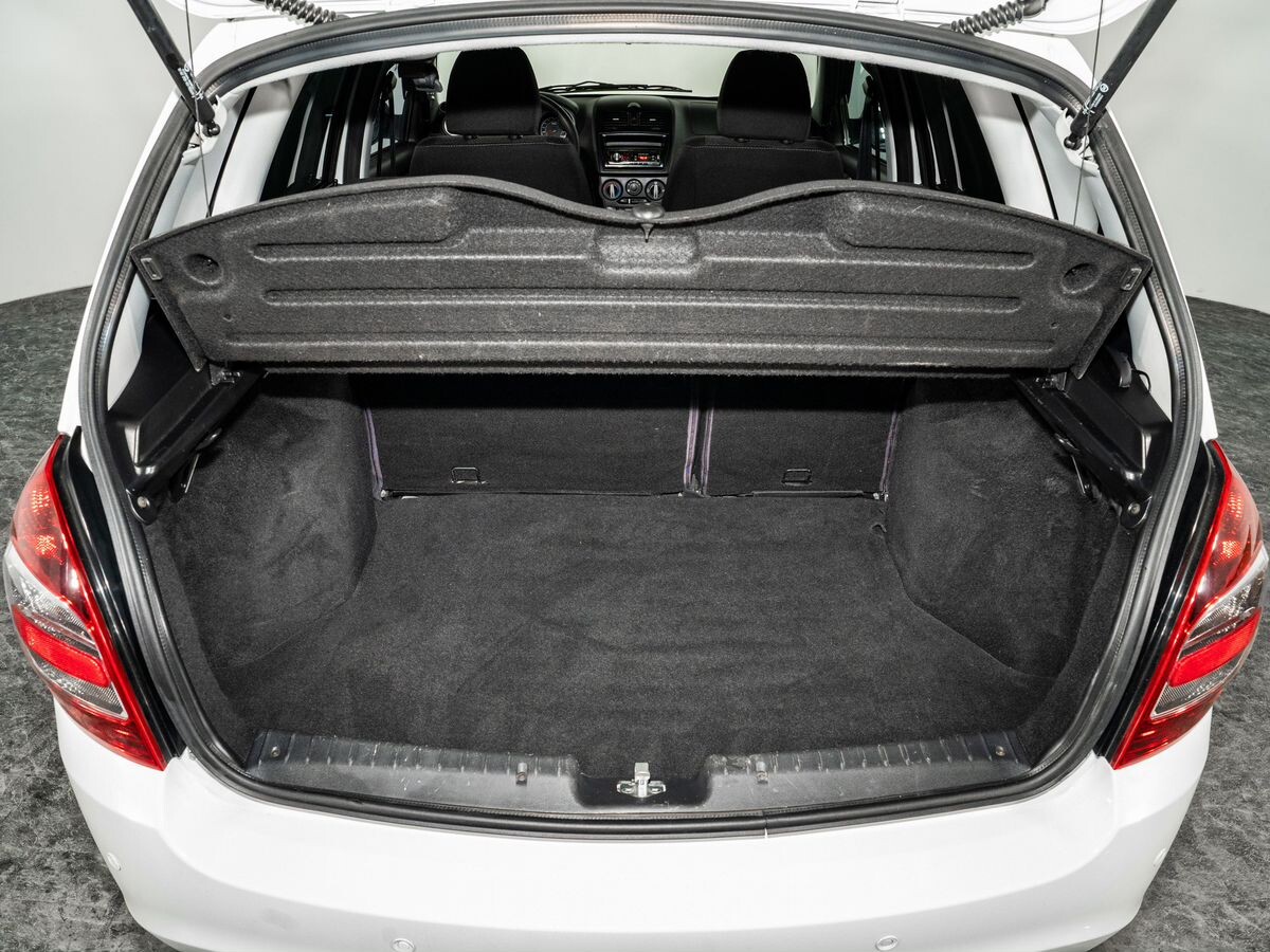 Лада Калина 2015 - фото автомобиля