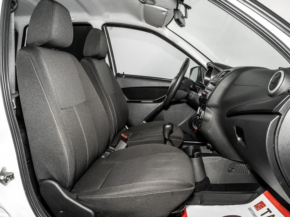 Лада Калина 2015 - фото автомобиля