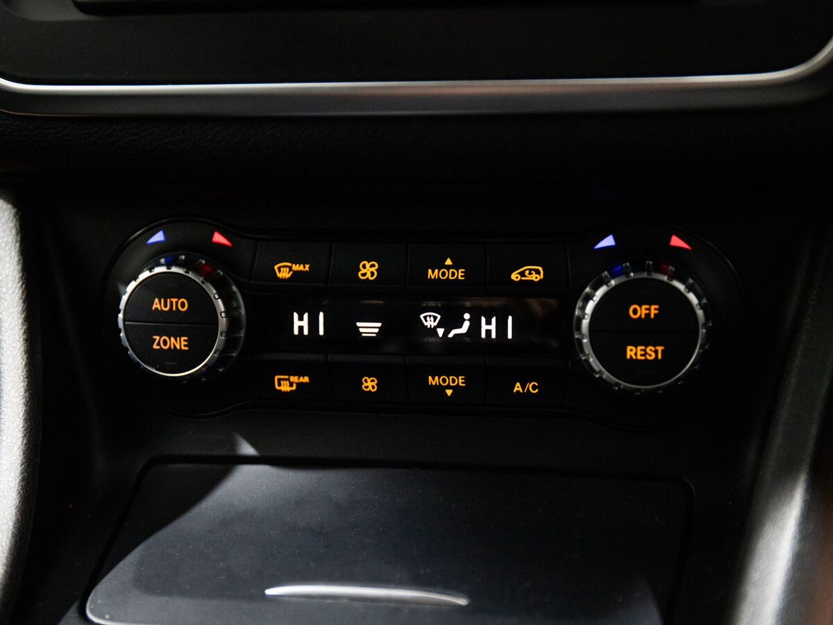 Mercedes-Benz GLA-Class 2014 - фото автомобиля