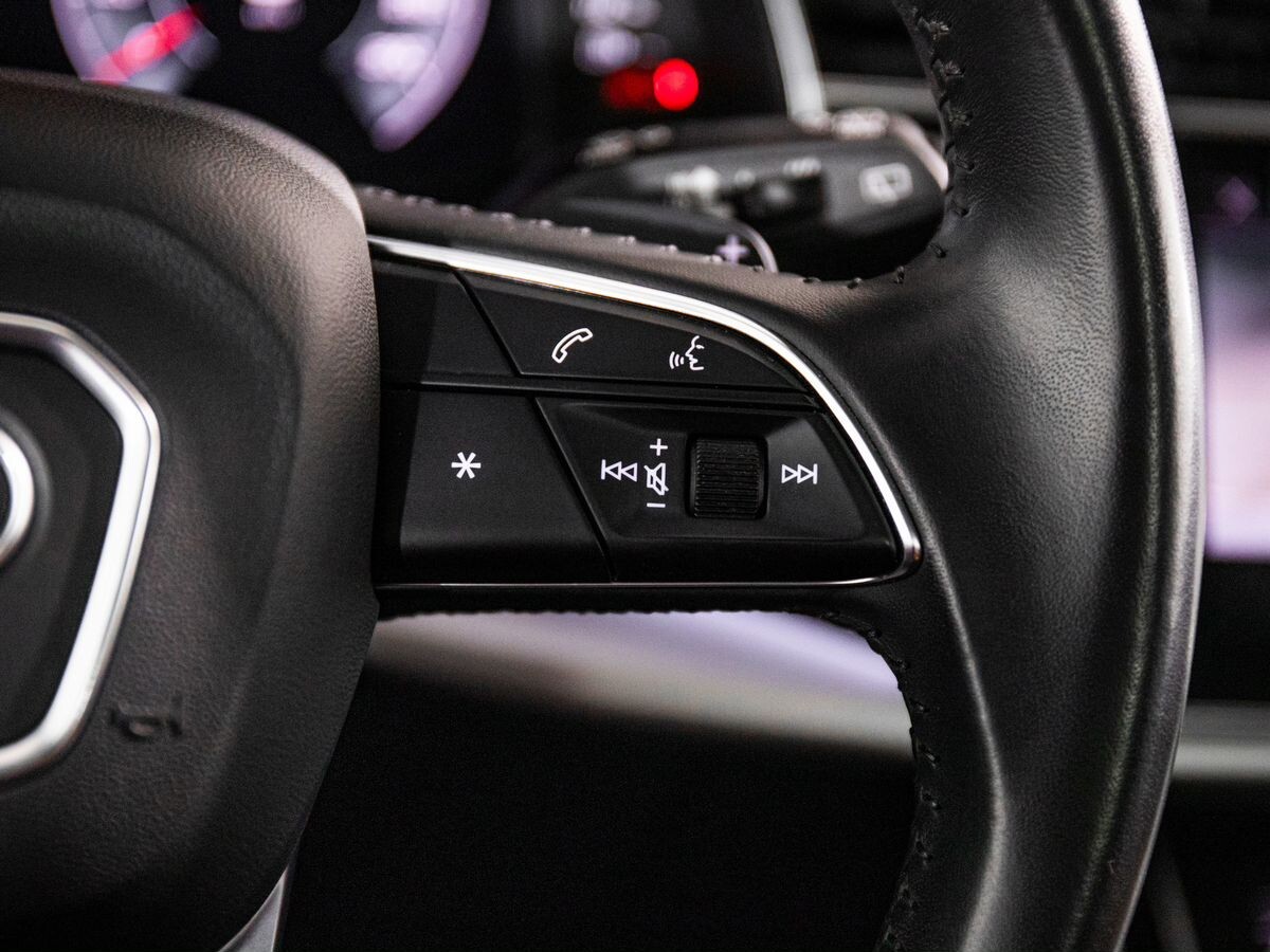 Audi Q8 2019 - фото автомобиля