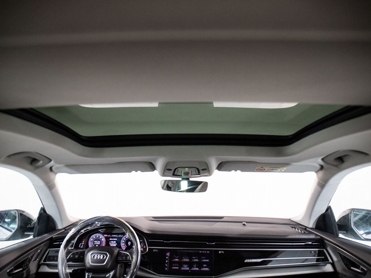Audi Q8 2019 - фото автомобиля