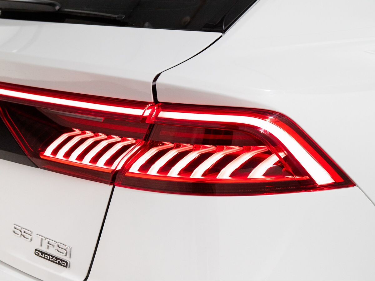 Audi Q8 2019 - фото автомобиля