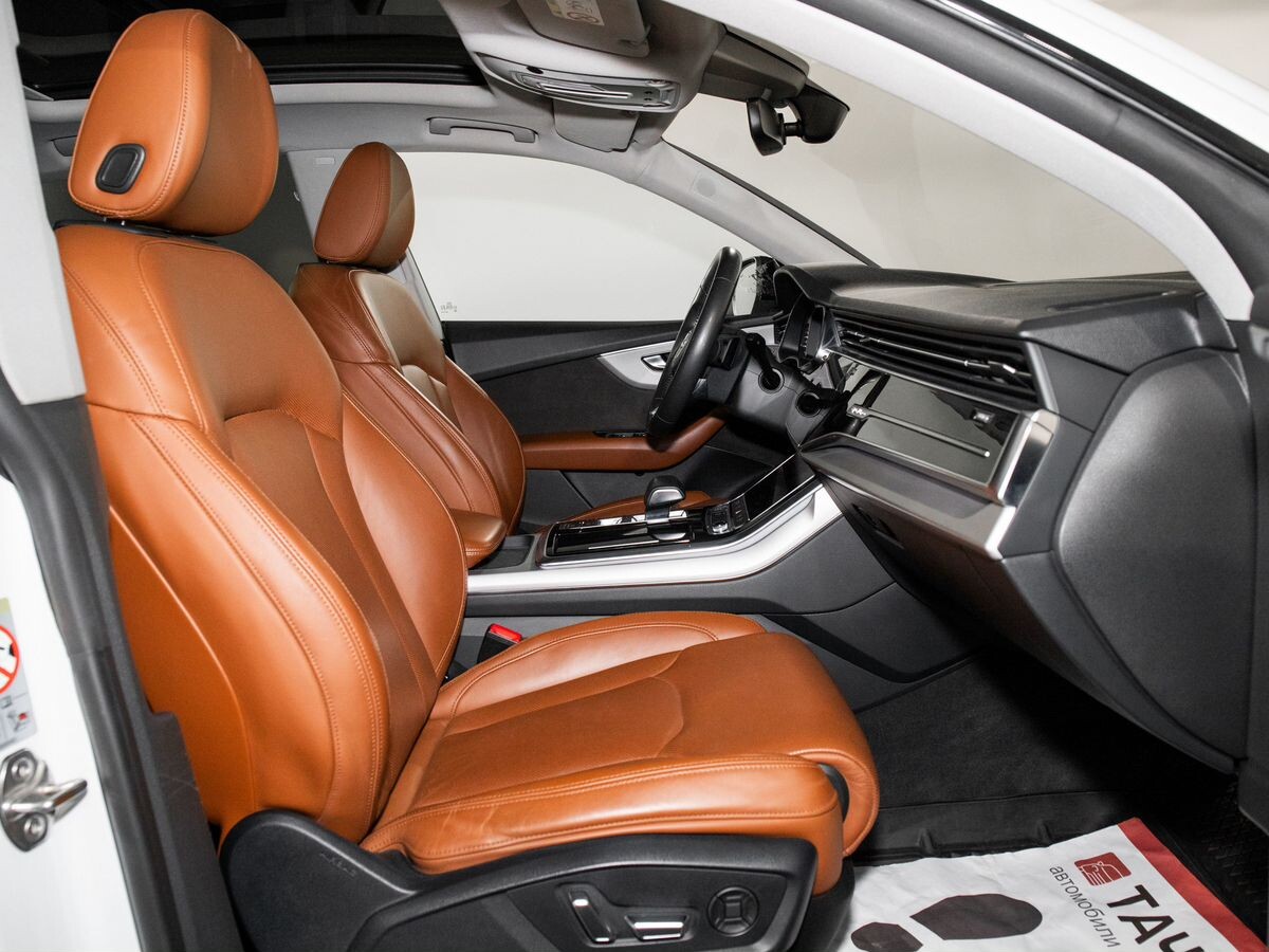 Audi Q8 2019 - фото автомобиля