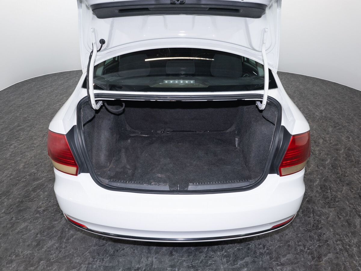 Volkswagen Polo 2019 - фото автомобиля