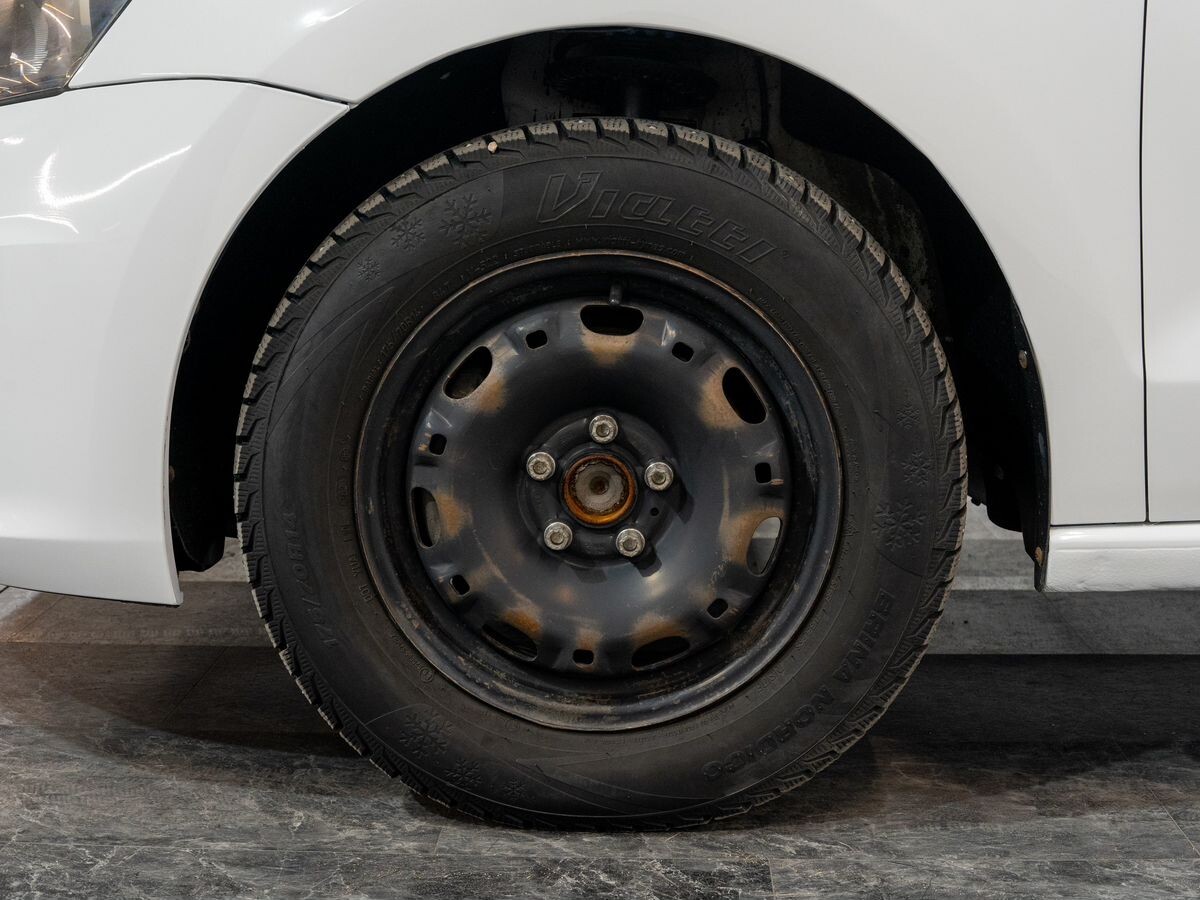 Volkswagen Polo 2019 - фото автомобиля