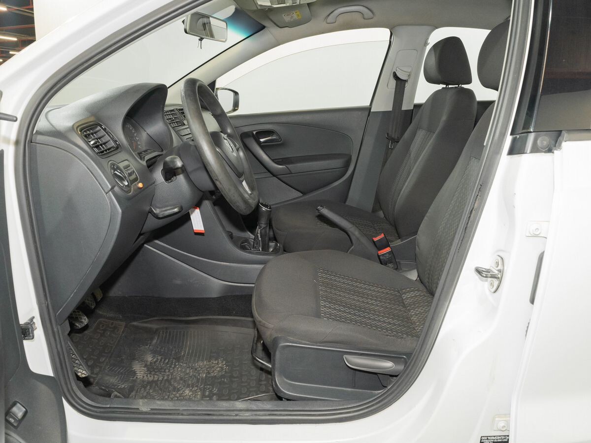 Volkswagen Polo 2019 - фото автомобиля