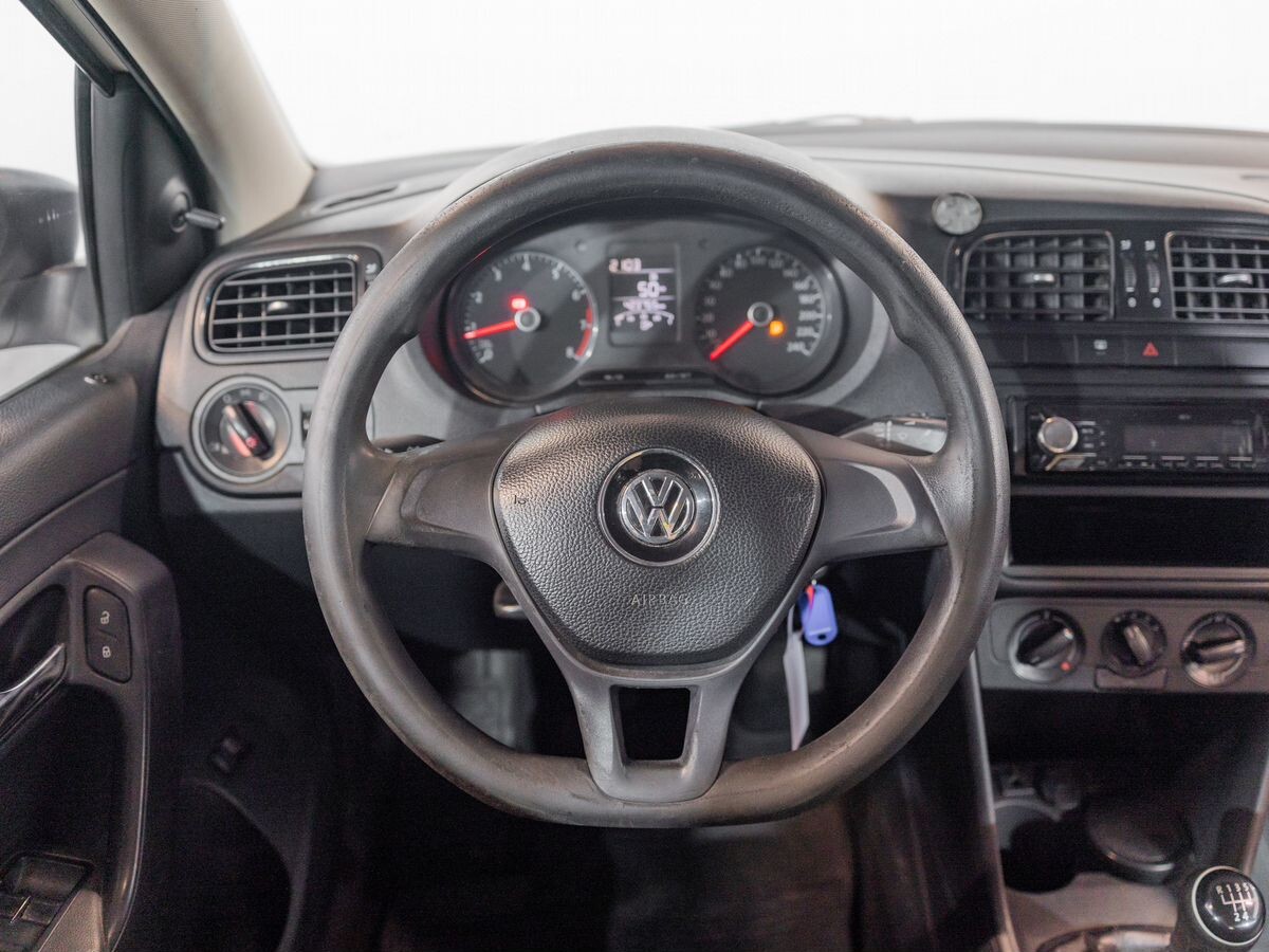 Volkswagen Polo 2019 - фото автомобиля