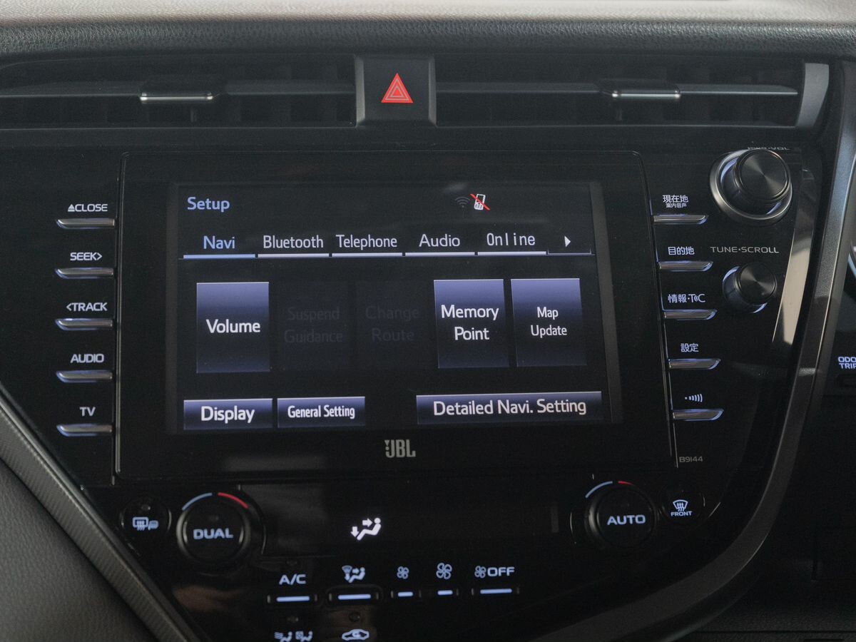 Toyota Camry 2018 - фото автомобиля