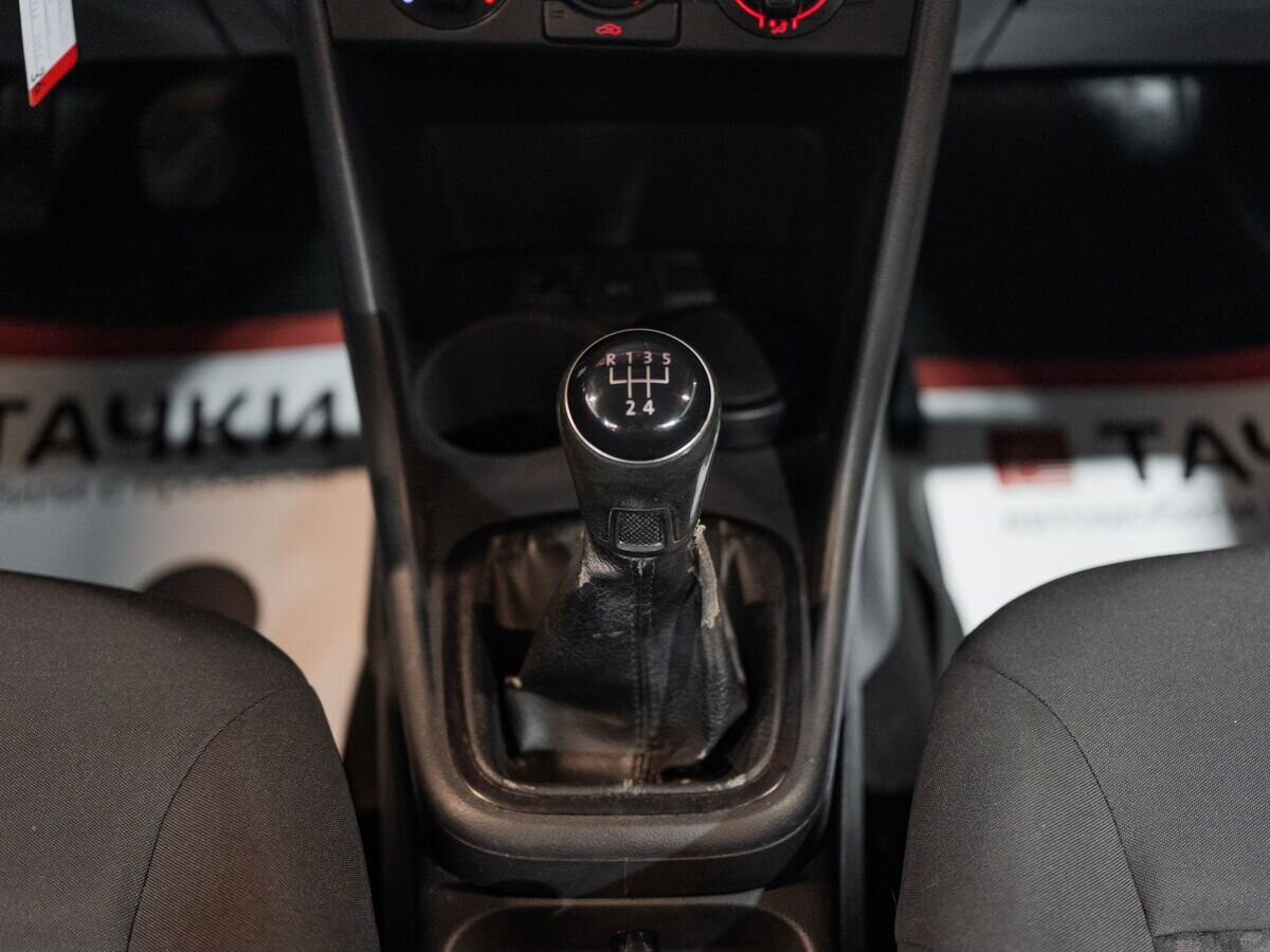 Volkswagen Polo 2019 - фото автомобиля