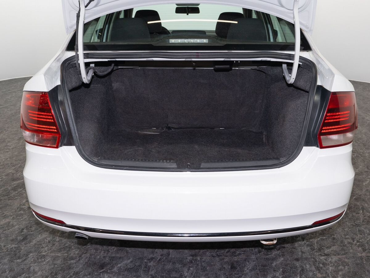 Volkswagen Polo 2019 - фото автомобиля