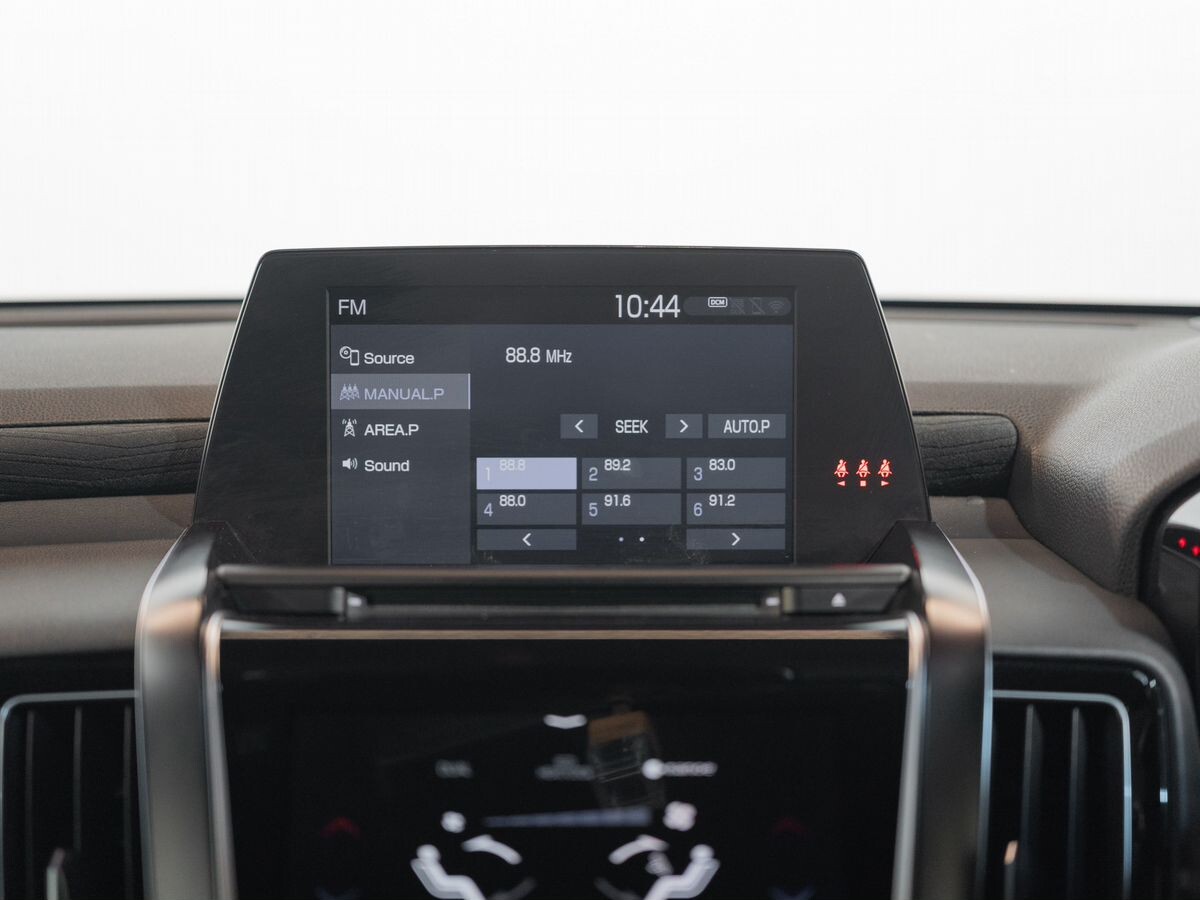 Toyota Crown 2018 - фото автомобиля