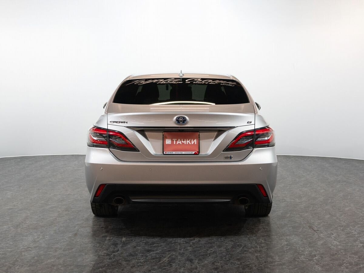 Toyota Crown 2018 - фото автомобиля