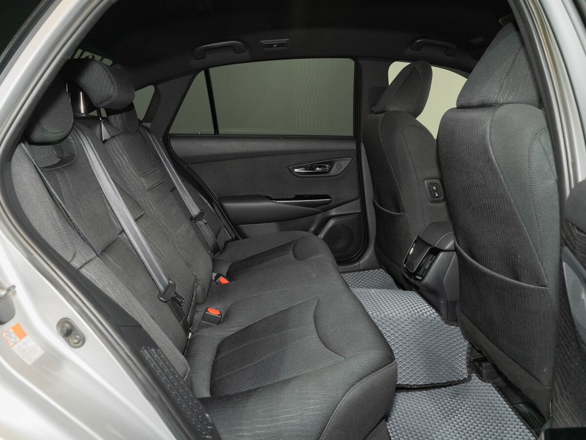 Toyota Crown 2018 - фото автомобиля