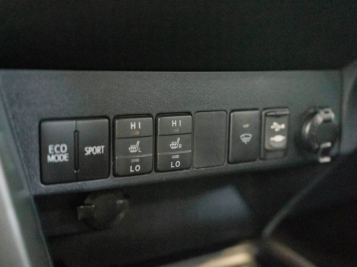 Toyota RAV4 2015 - фото автомобиля