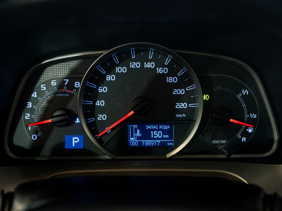 Toyota RAV4 2015 - фото автомобиля