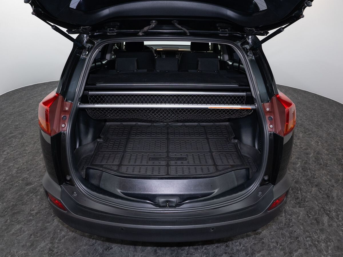 Toyota RAV4 2015 - фото автомобиля