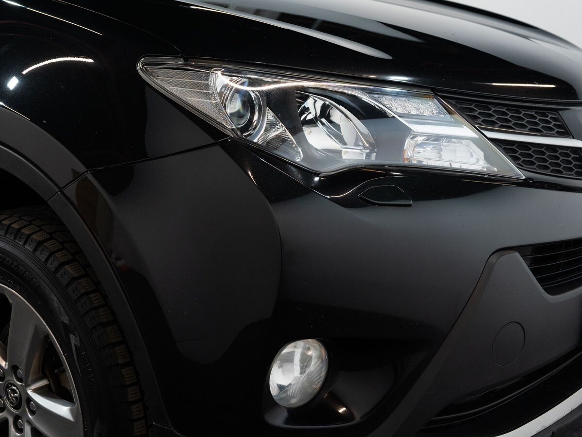Toyota RAV4 2015 - фото автомобиля