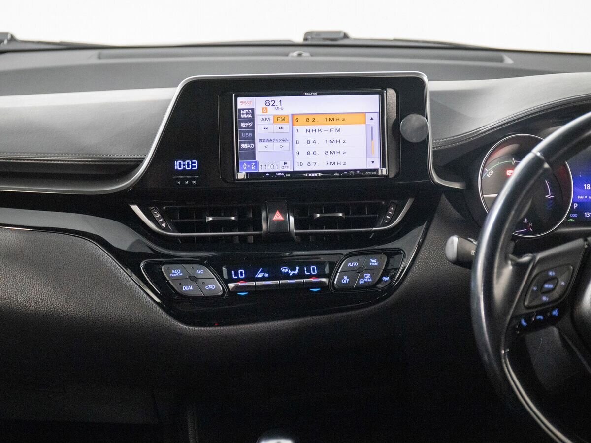 Toyota C-HR 2017 - фото автомобиля