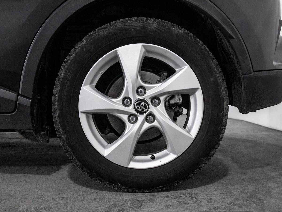 Toyota C-HR 2017 - фото автомобиля