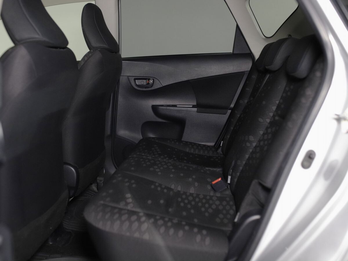 Toyota Ractis 2014 - фото автомобиля