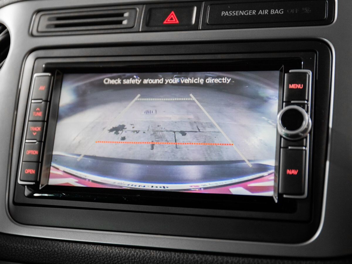 Volkswagen Tiguan 2015 - фото автомобиля