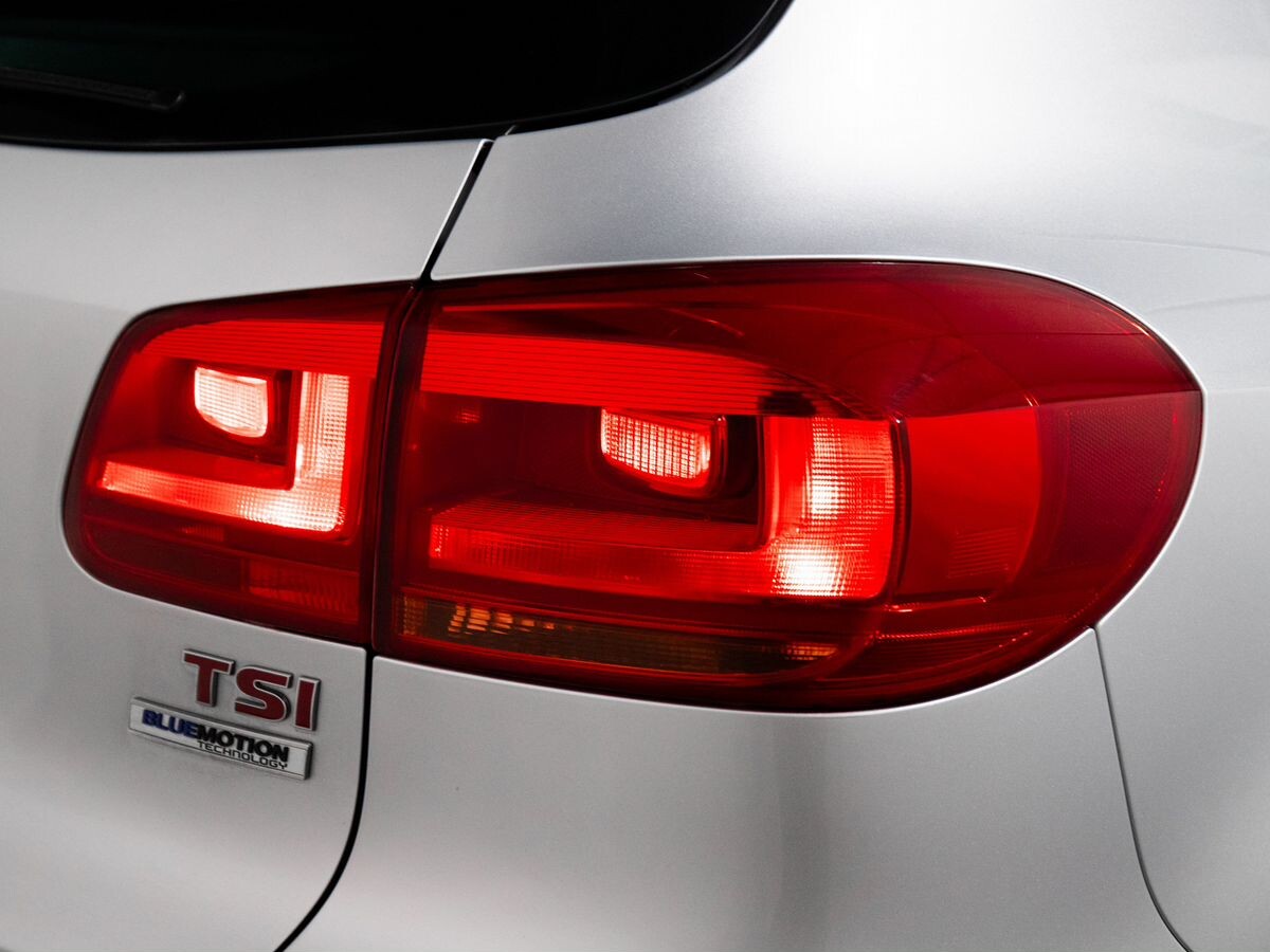 Volkswagen Tiguan 2015 - фото автомобиля