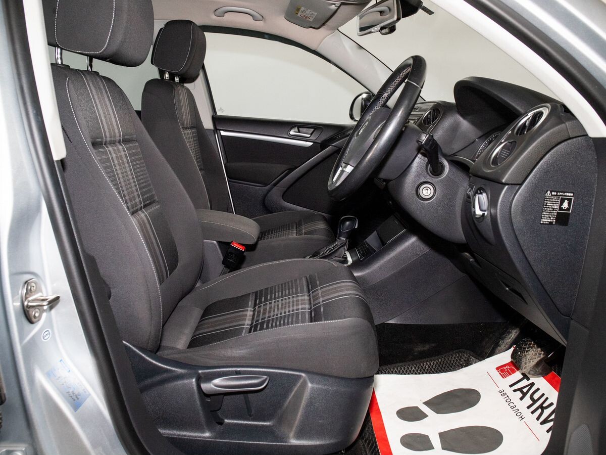 Volkswagen Tiguan 2015 - фото автомобиля
