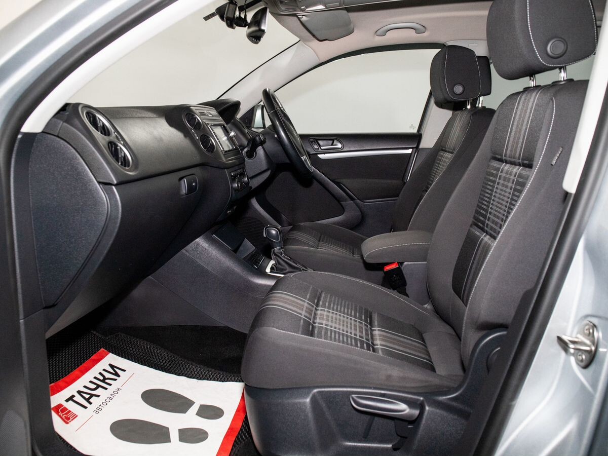 Volkswagen Tiguan 2015 - фото автомобиля