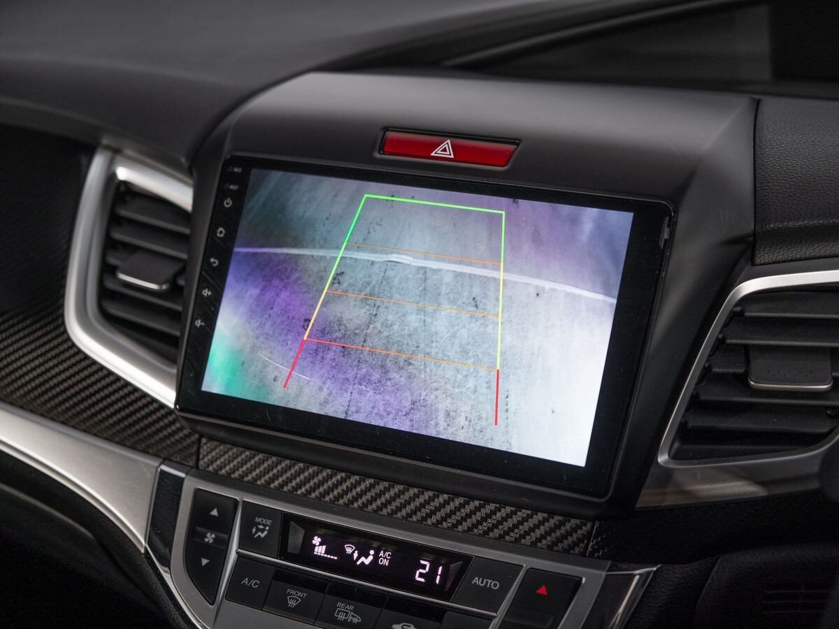 Honda Jade 2018 - фото автомобиля