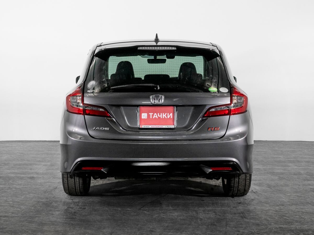 Honda Jade 2018 - фото автомобиля