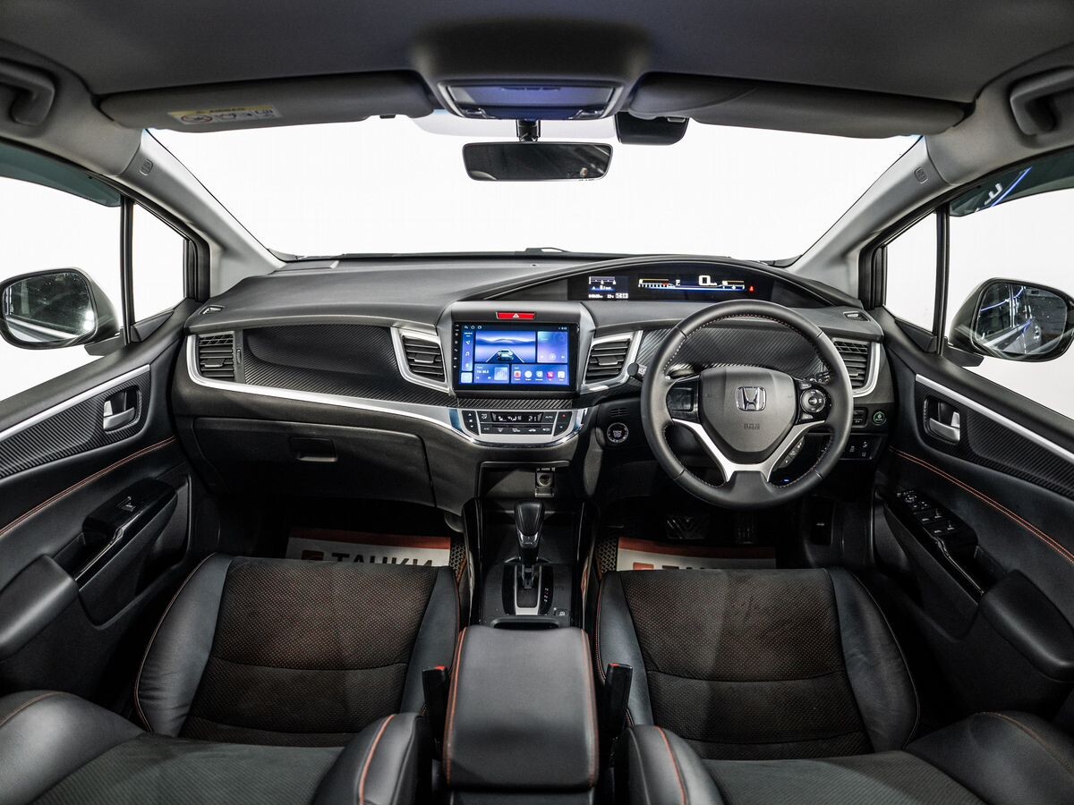 Honda Jade 2018 - фото автомобиля