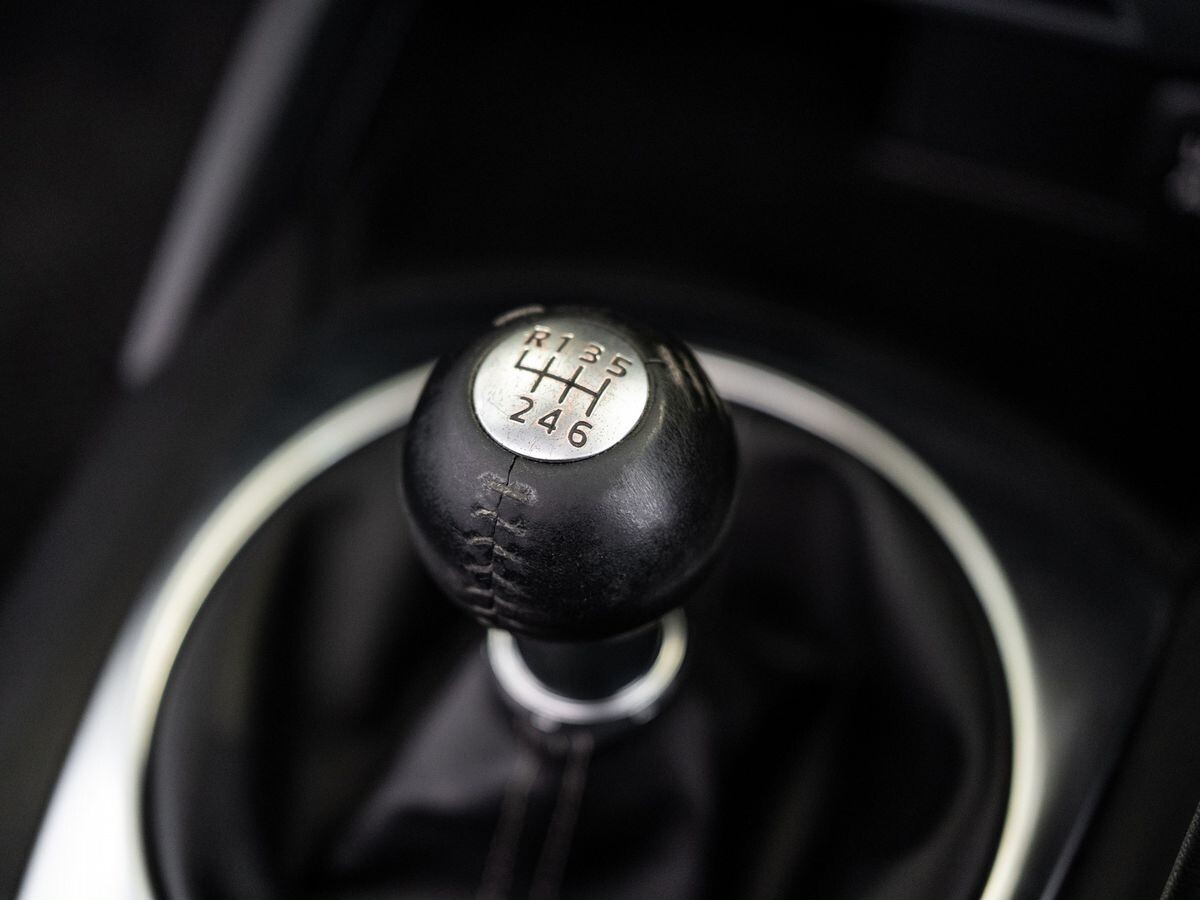 Mazda Roadster 2022 - фото автомобиля