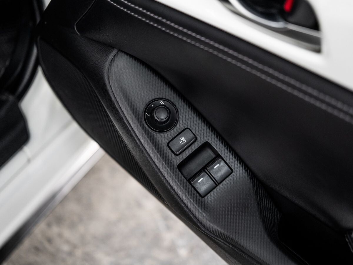 Mazda Roadster 2022 - фото автомобиля