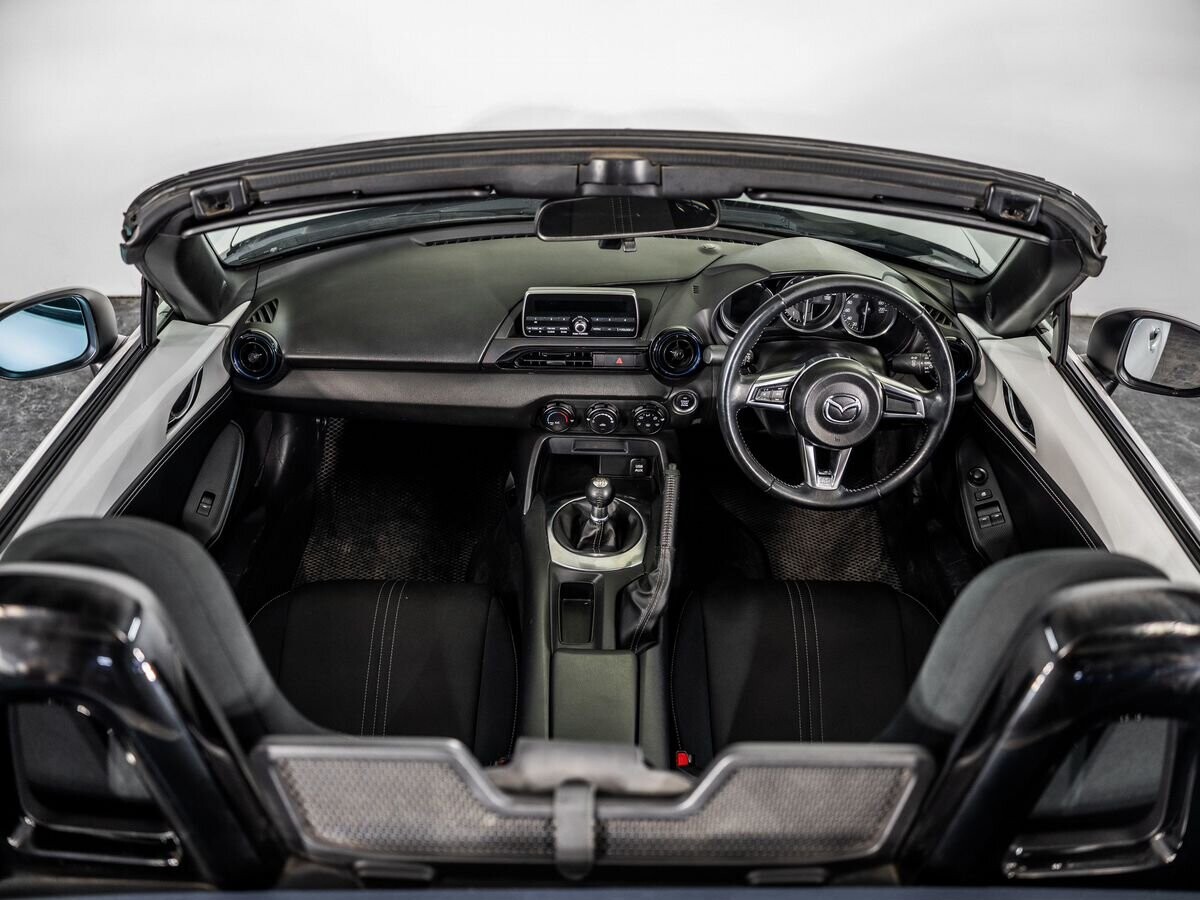 Mazda Roadster 2022 - фото автомобиля