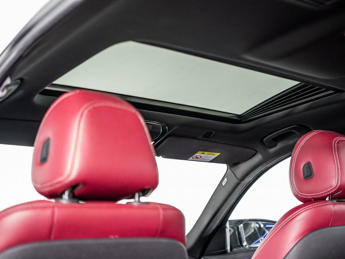 BMW 5 серии 2021 - фото автомобиля