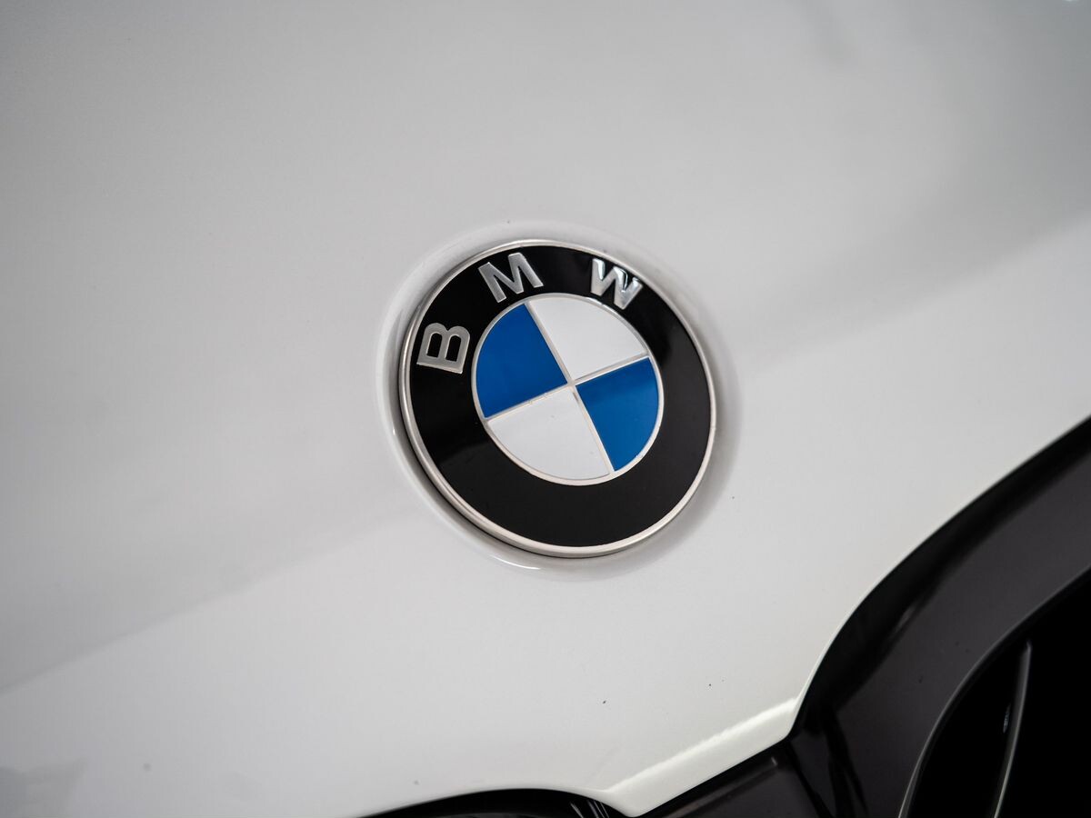 BMW 5 серии 2021 - фото автомобиля