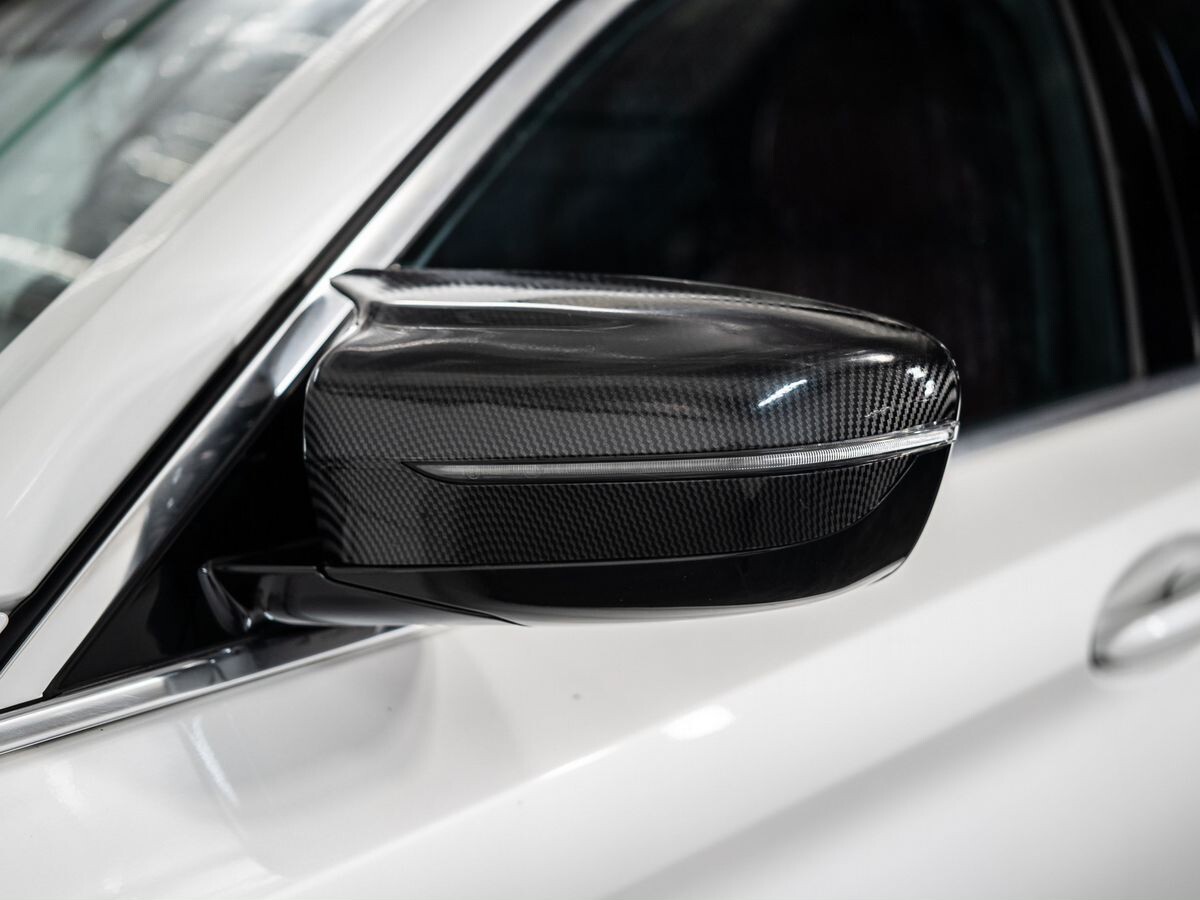 BMW 5 серии 2021 - фото автомобиля