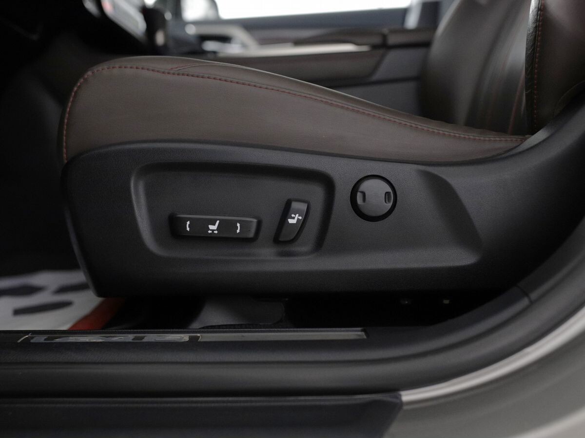 Lexus RX 2021 - фото автомобиля