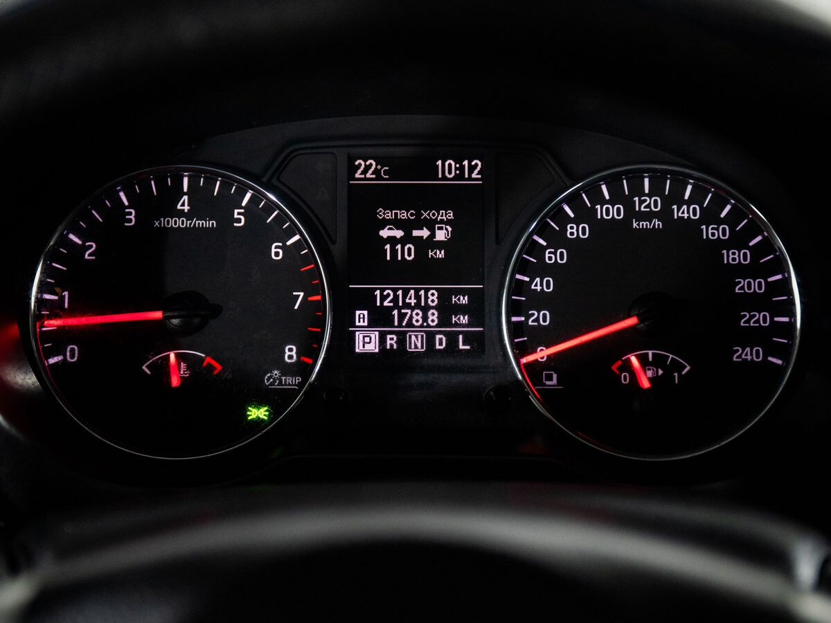 Nissan X-Trail 2011 - фото автомобиля