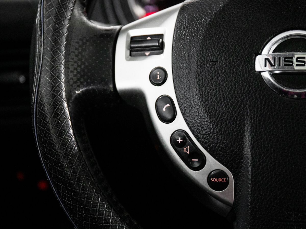 Nissan X-Trail 2011 - фото автомобиля