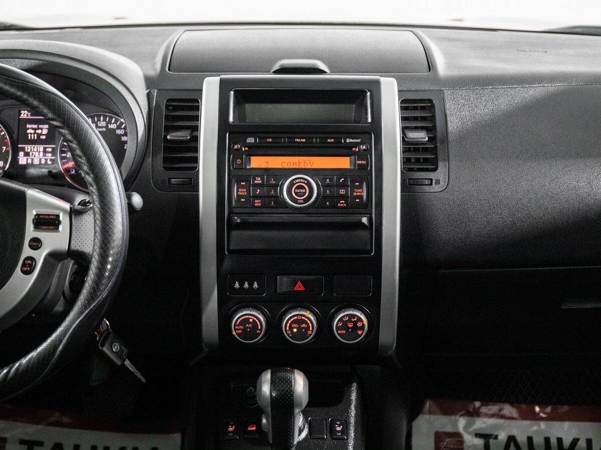 Nissan X-Trail 2011 - фото автомобиля