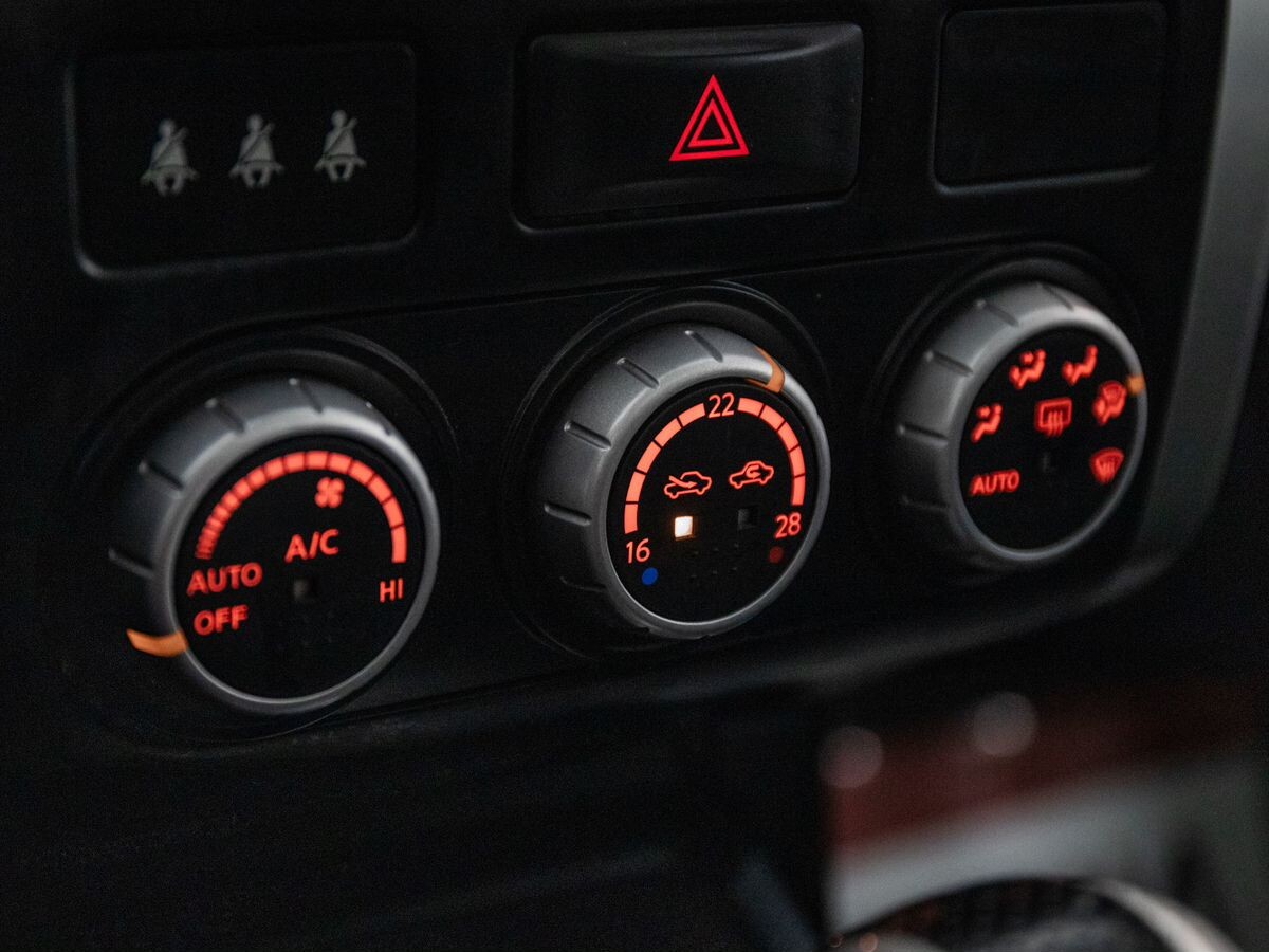 Nissan X-Trail 2011 - фото автомобиля