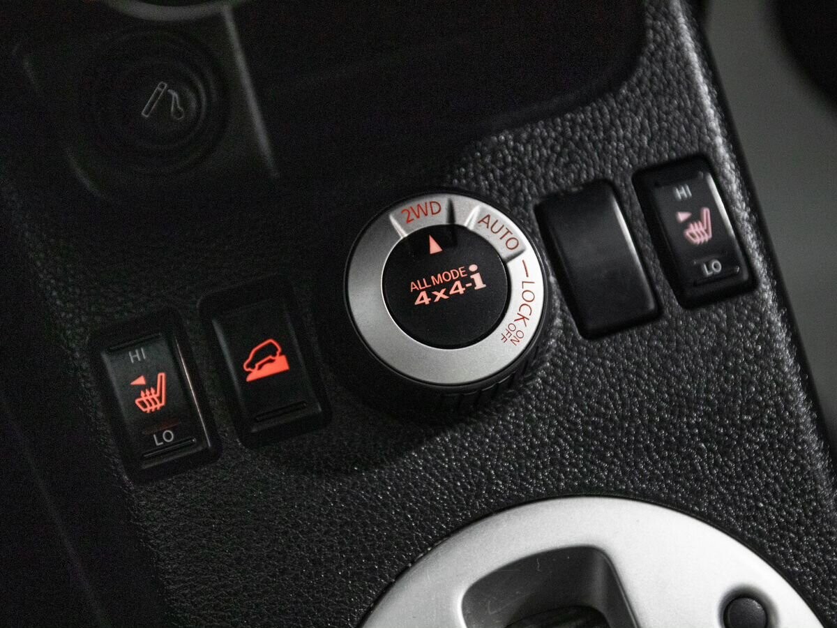 Nissan X-Trail 2011 - фото автомобиля